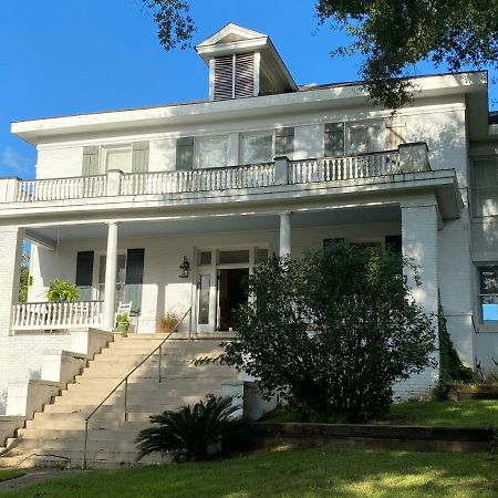 The King'S Daughters B And B On The Bluff Overlooking The Mighty Mississippi Natchez Exterior photo
