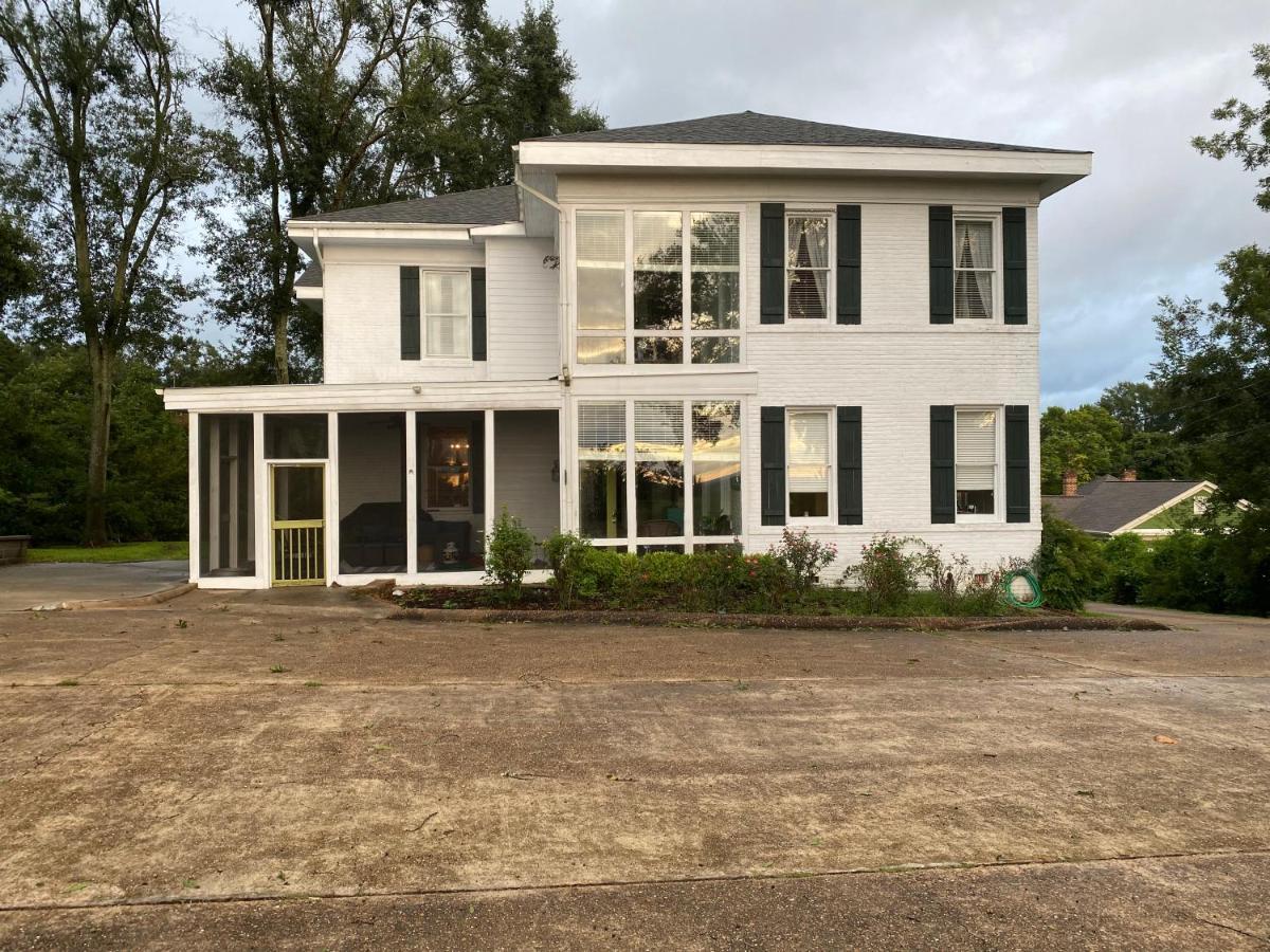 The King'S Daughters B And B On The Bluff Overlooking The Mighty Mississippi Bed & Breakfast Natchez Exterior photo