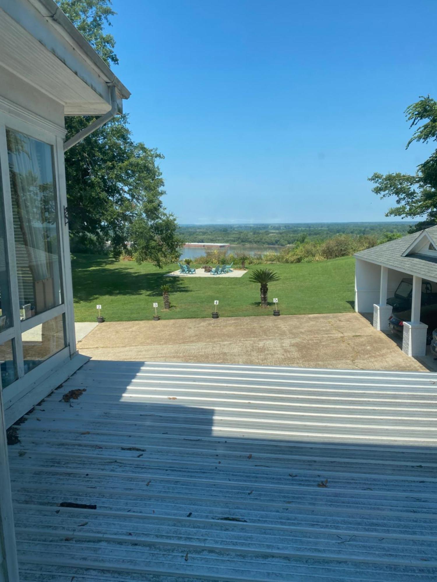 The King'S Daughters B And B On The Bluff Overlooking The Mighty Mississippi Bed & Breakfast Natchez Exterior photo